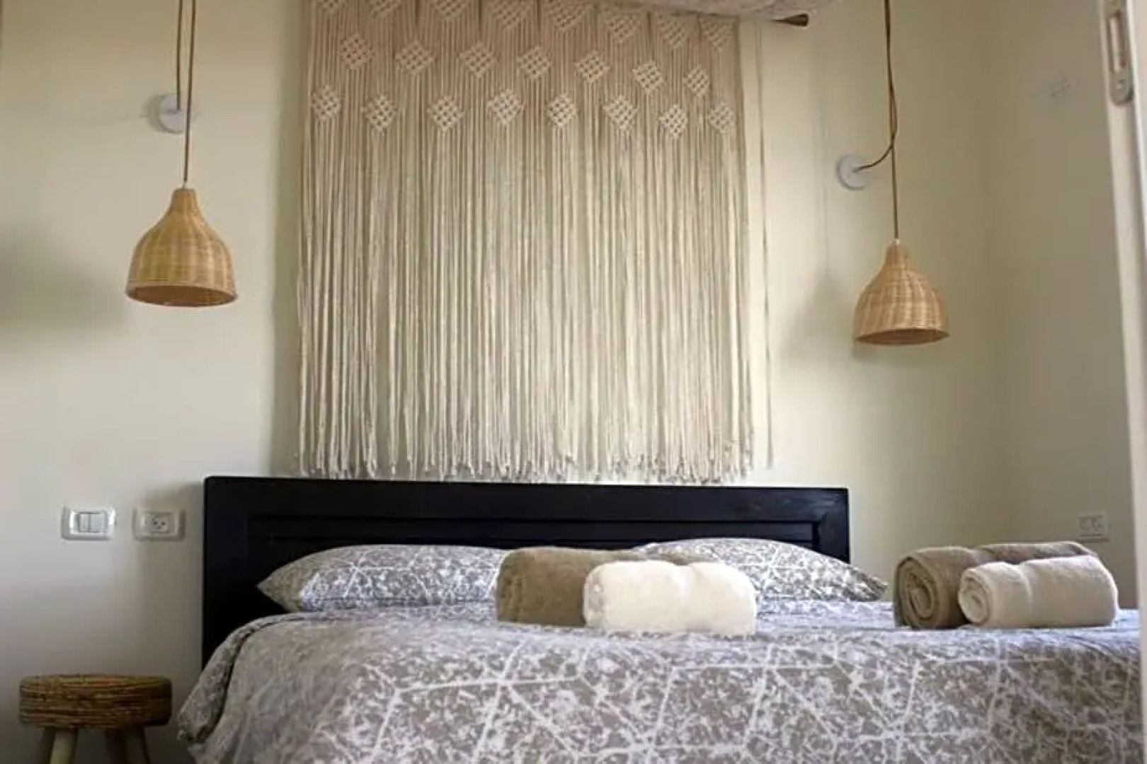 אבן על הנחל