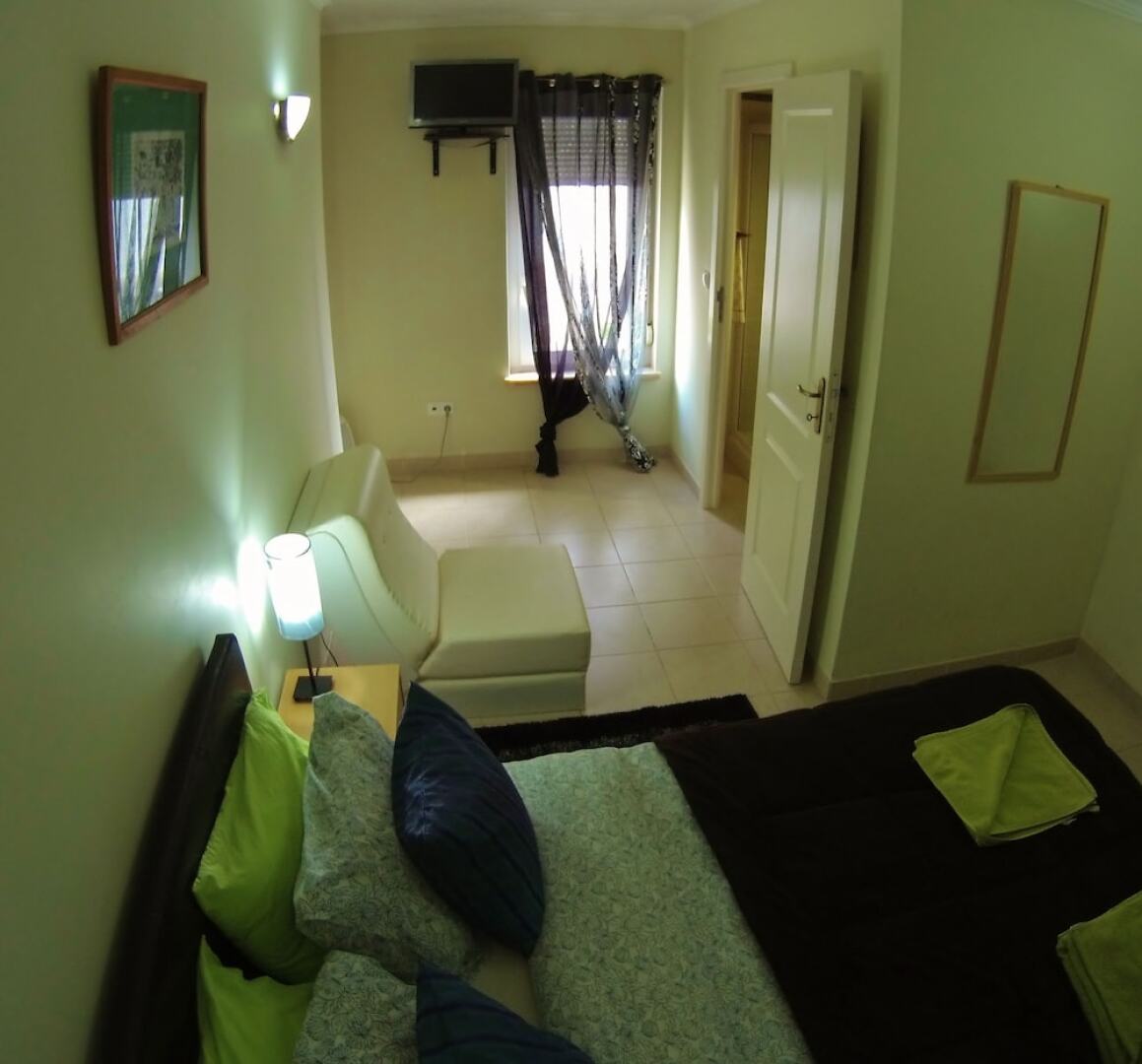 Peniche Surf Lodge - Hostel