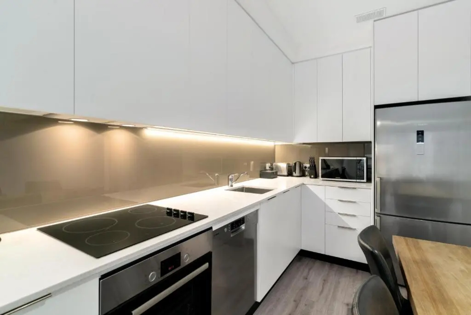 Riverview Penthouse - Apartment 19