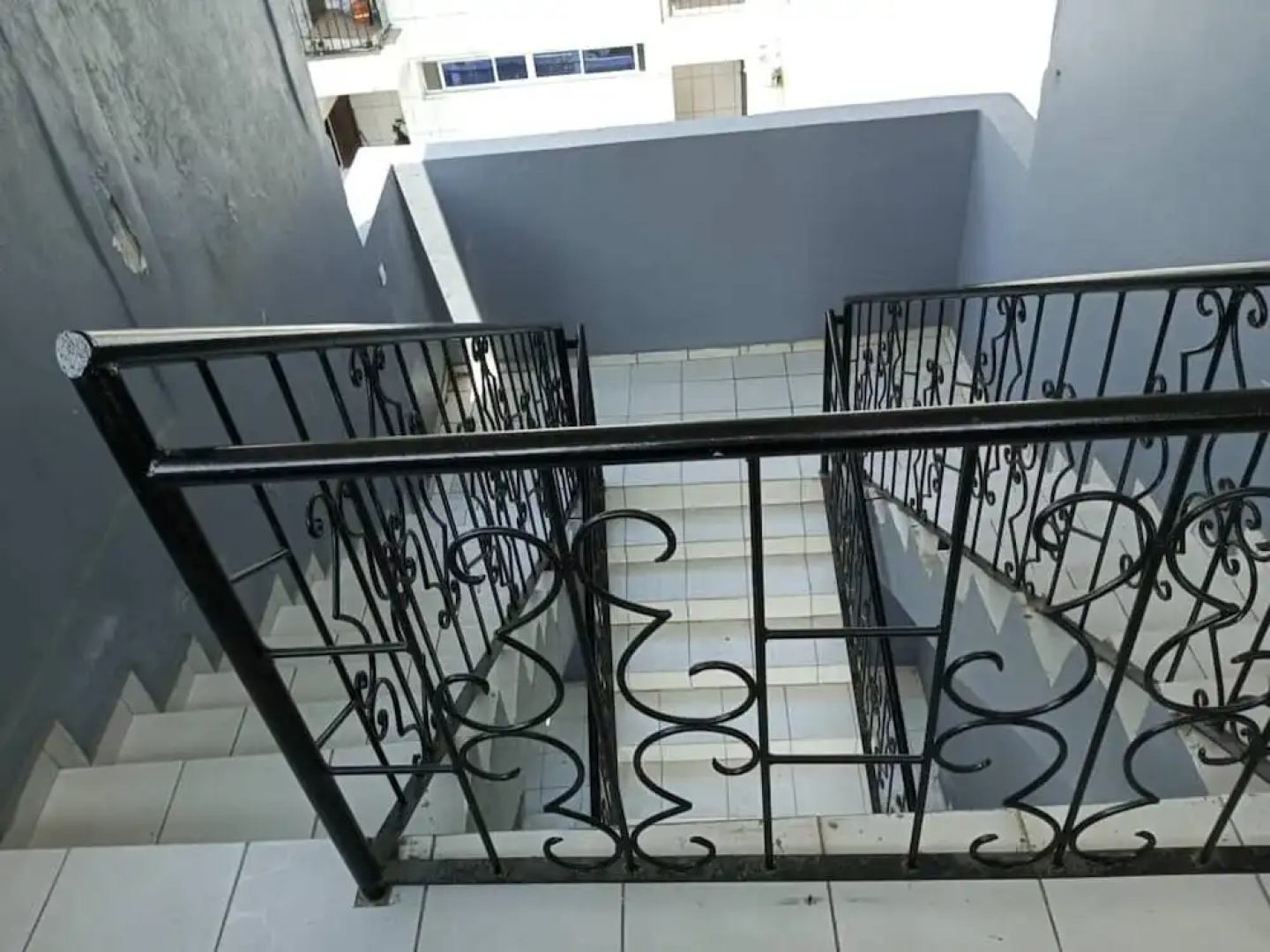 Remarkable 1 Bedroom Flat in Bonaberie Ancienne
