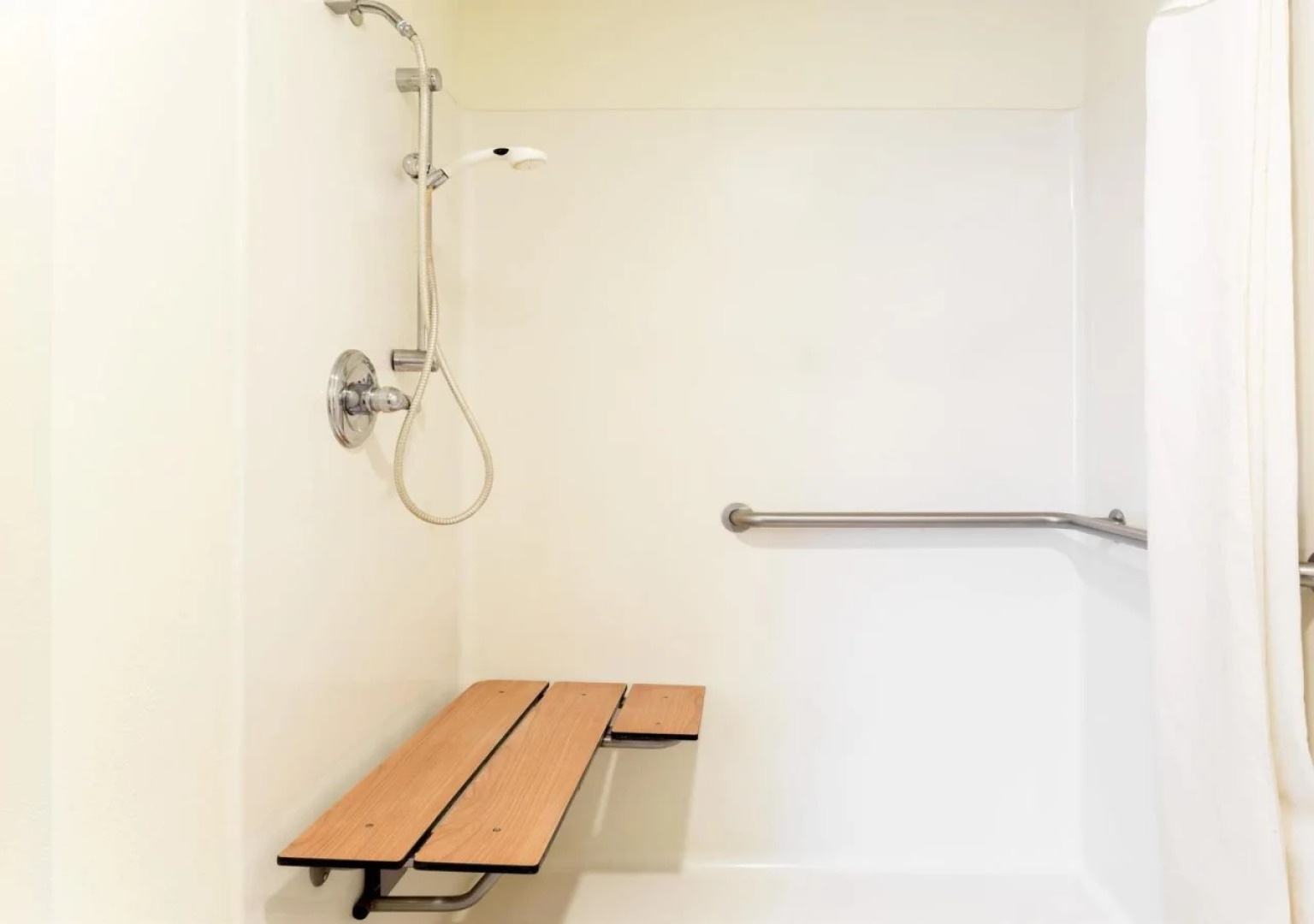 Super 8 By Wyndham Osage