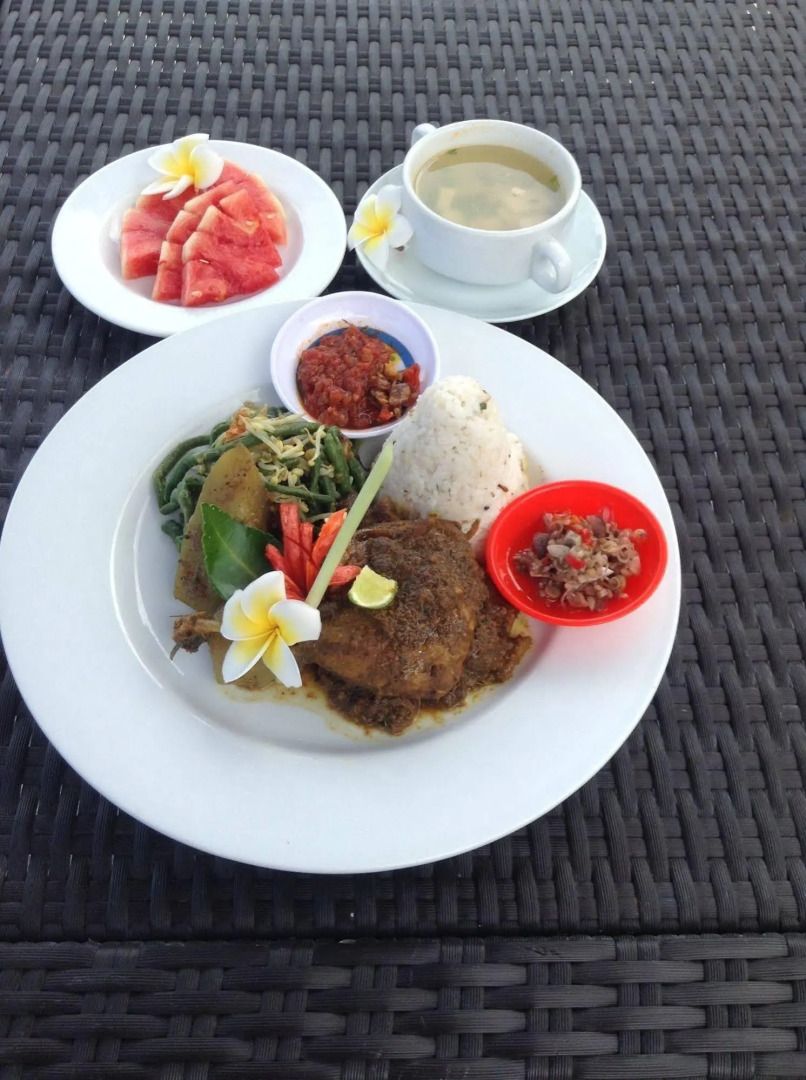 Suarti Resort Villas & Gallery