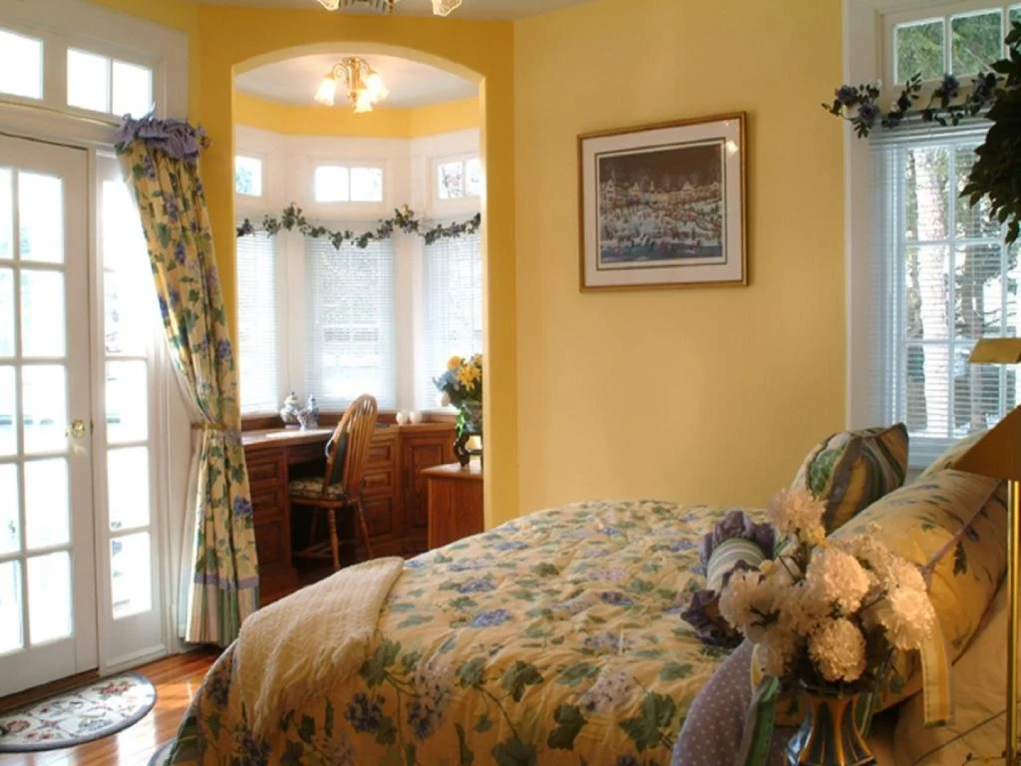 Boathouse Waterfront Lodging