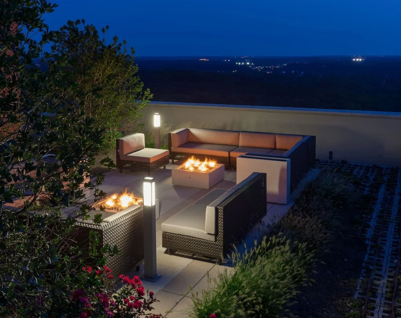 Global Luxury Suites at Spring Hill