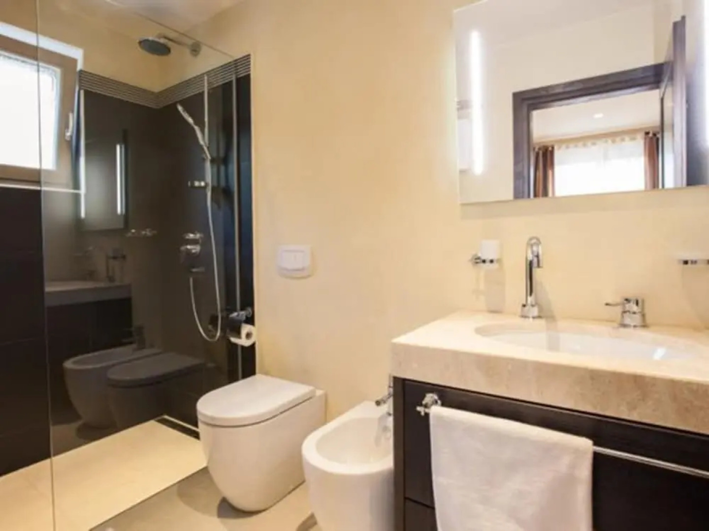 Alluring Villa in Kras With a Swimming Pool