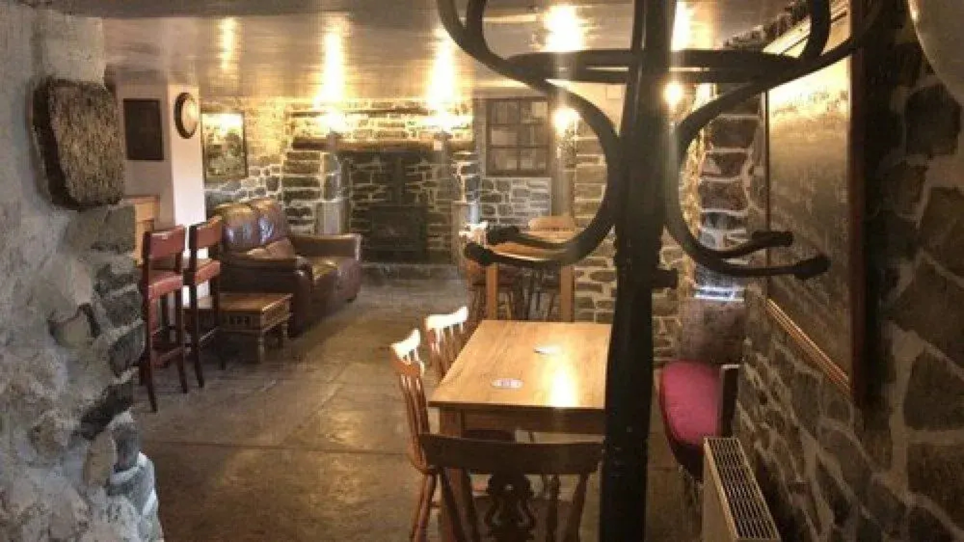The Pecking Mill Inn