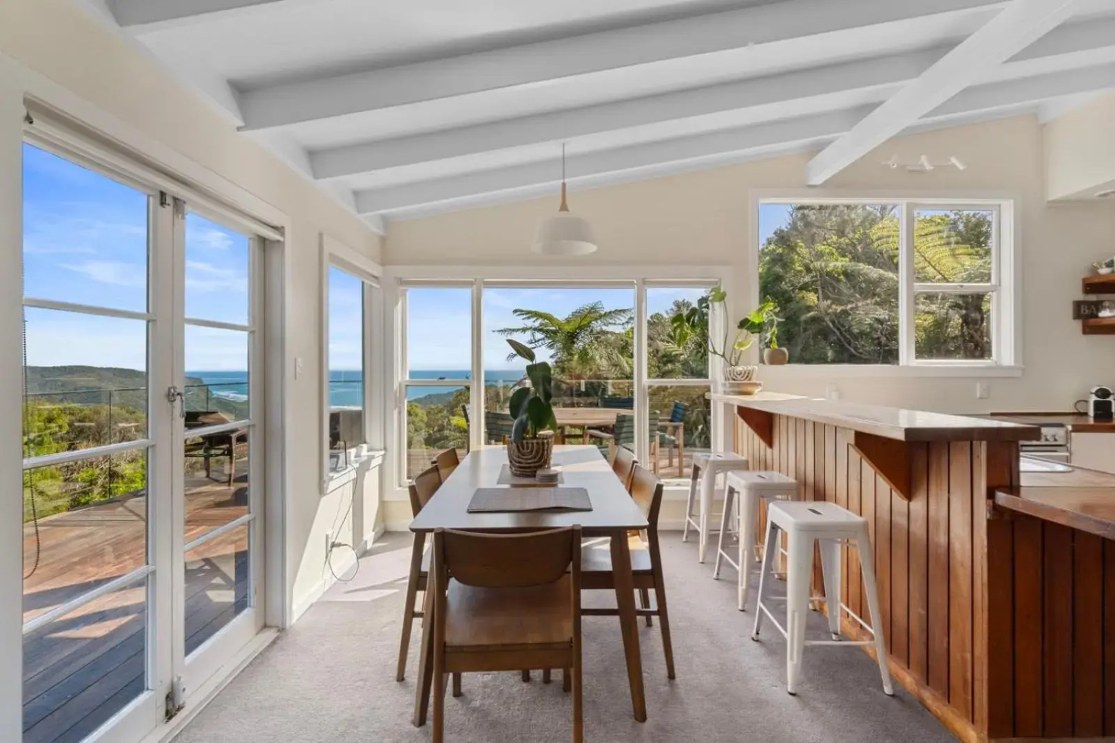 Piha - City Escape, Piha Holiday Home