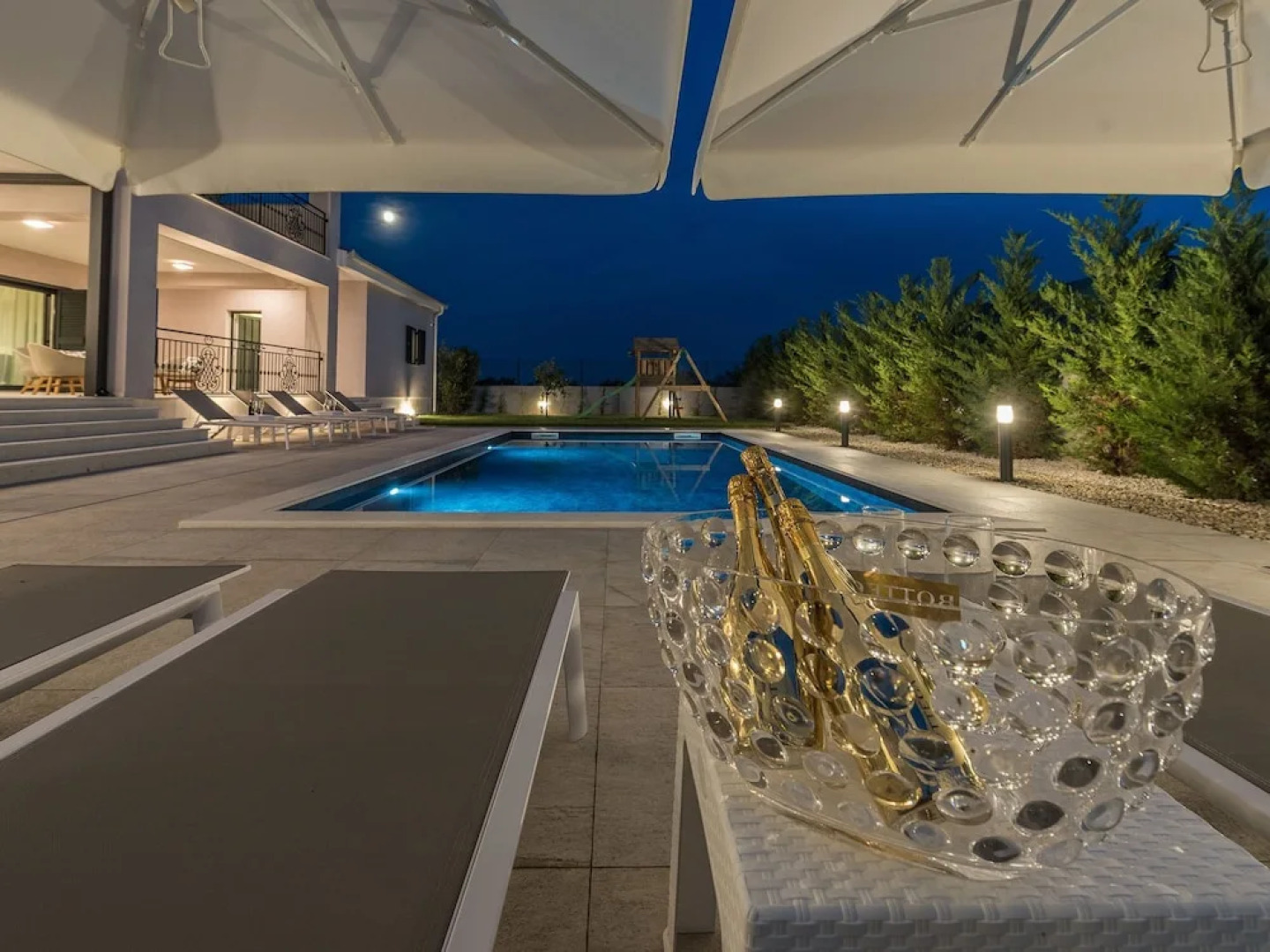 Fancy Villa in Gorica With Wellness Centre & Artistic Interiors