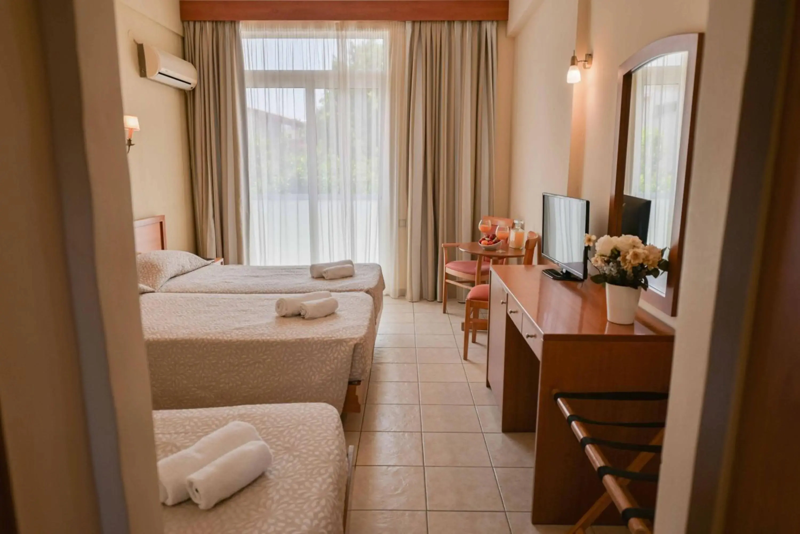 Neda Hotel