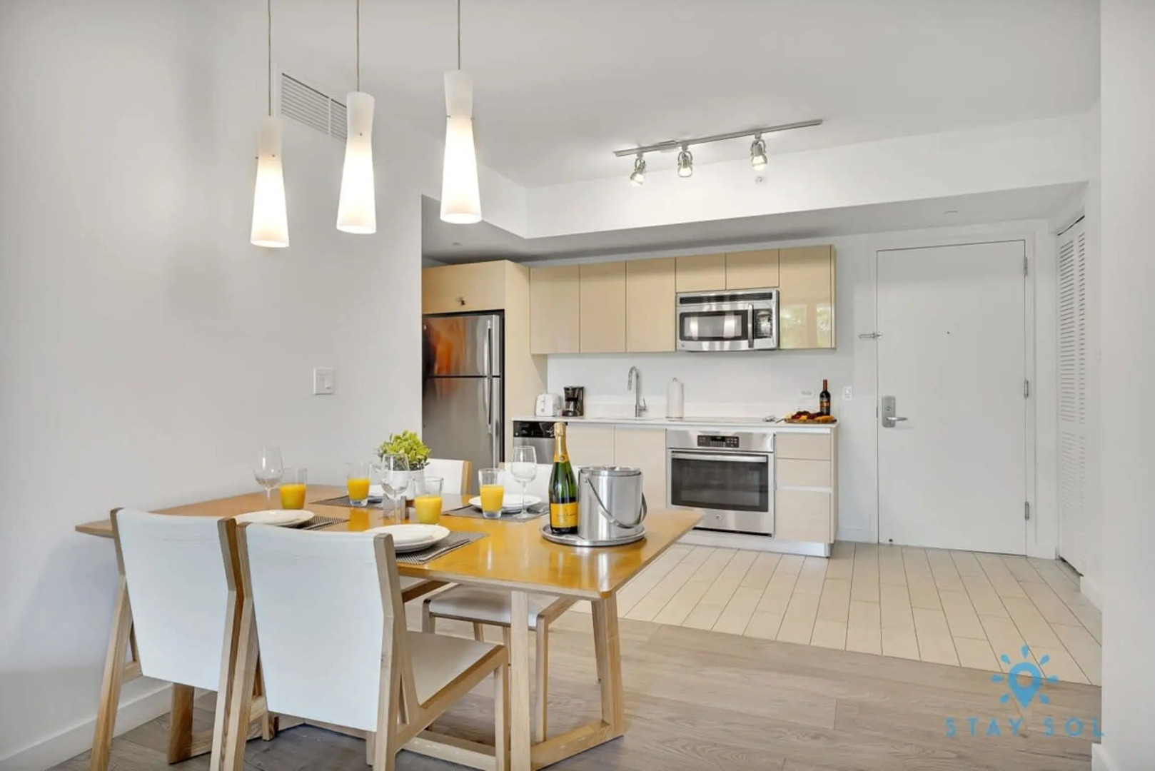 Modern Resort w Balcony Near Beach Pool