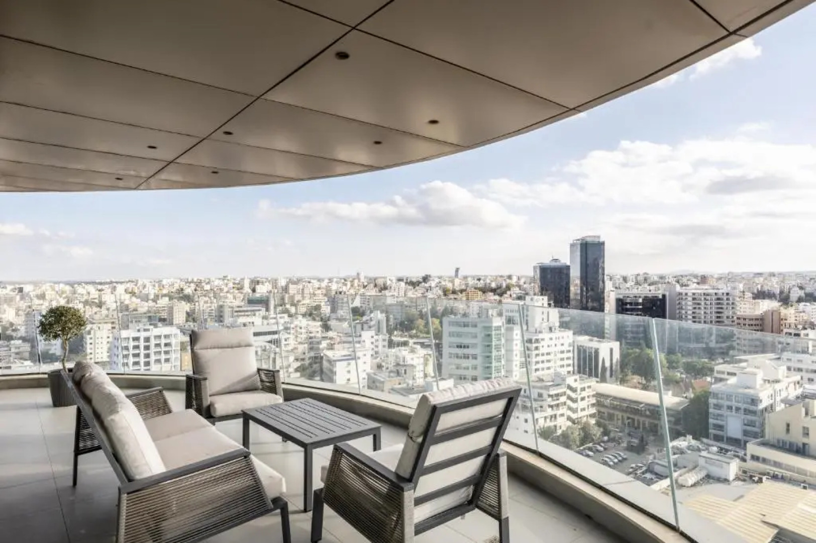 360 Nicosia-3 bedrooms Panoramic Deluxe Residence