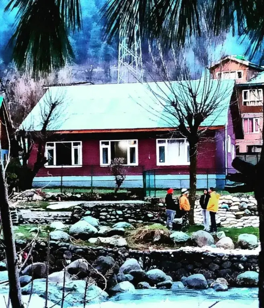 Lidder Spring Resorts