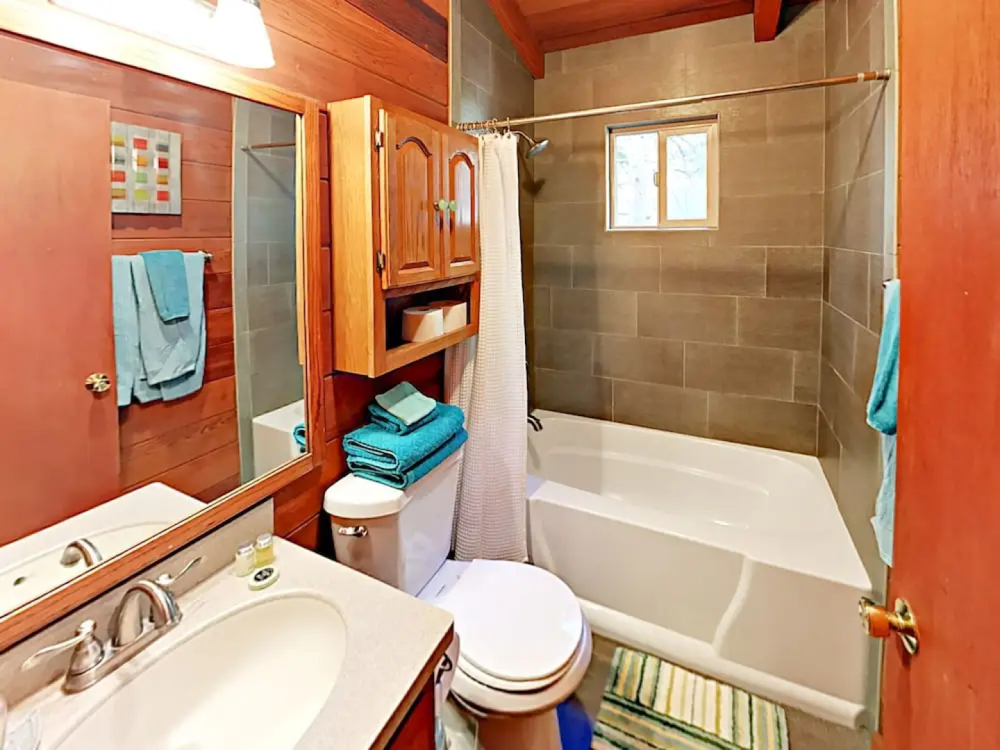 2260 Arizona Avenue Home 4 Bedrooms 2 Bathrooms Home