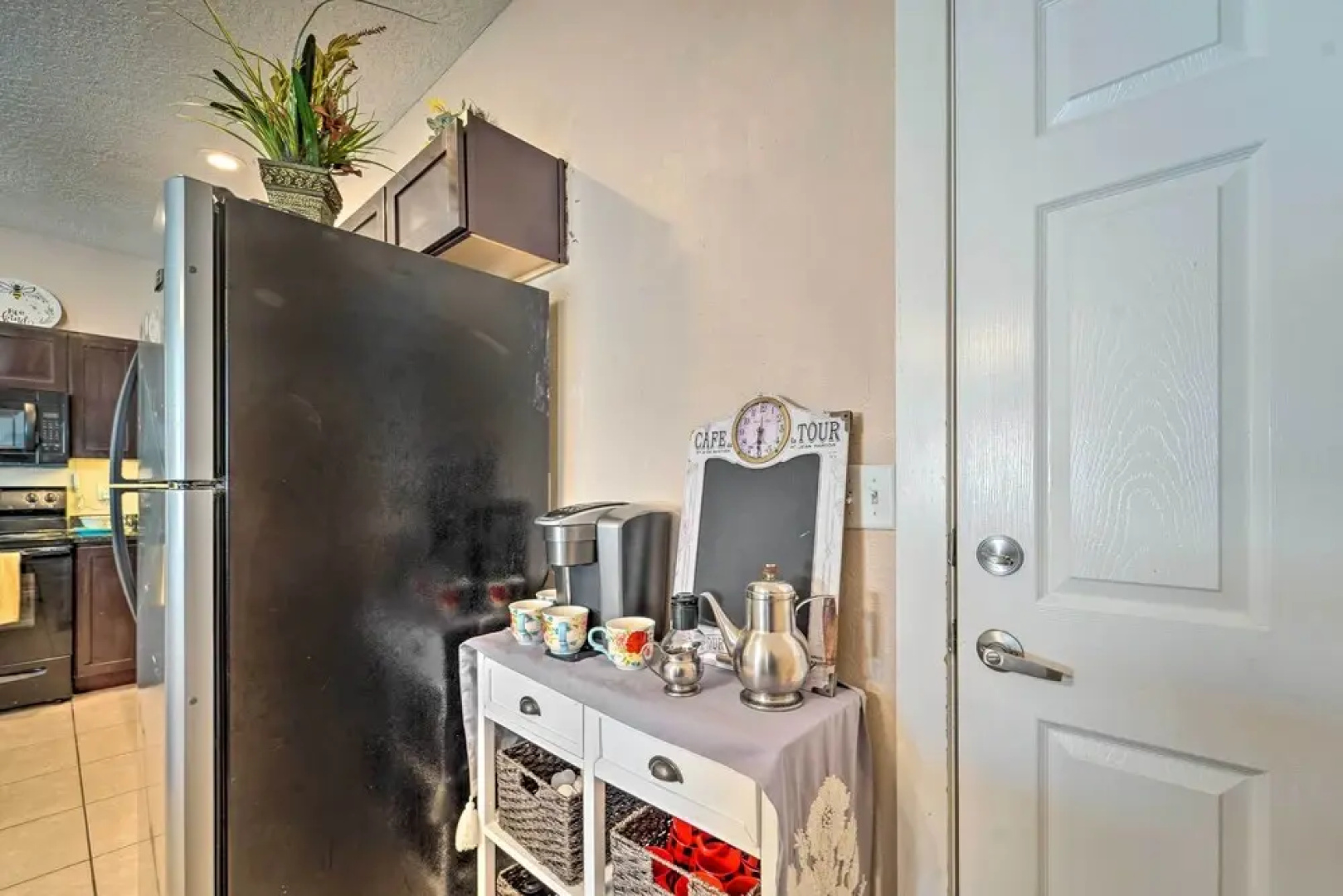 Charming Portales Retreat Across From Enmu!