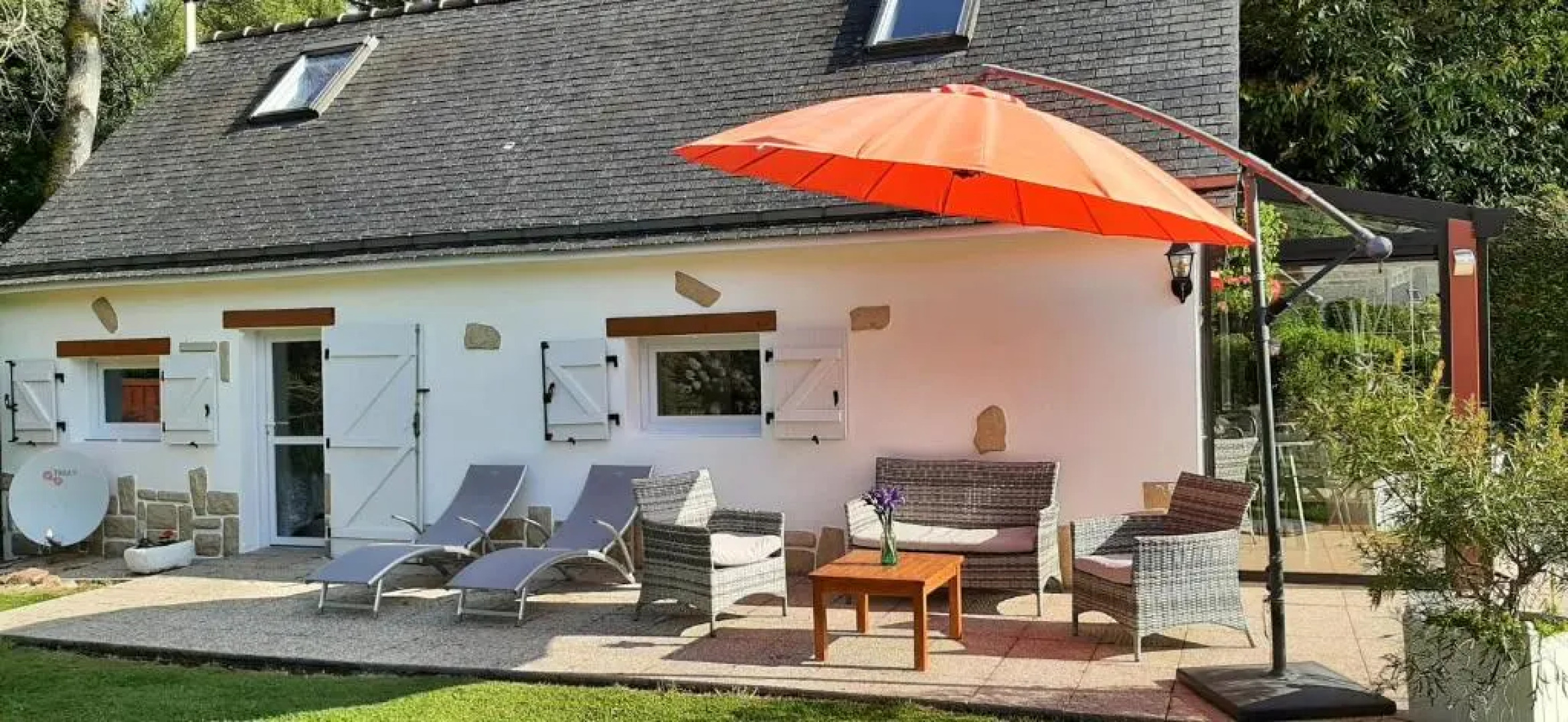 at the gite du bois damore in a quiet area 25km from the city - from the sea