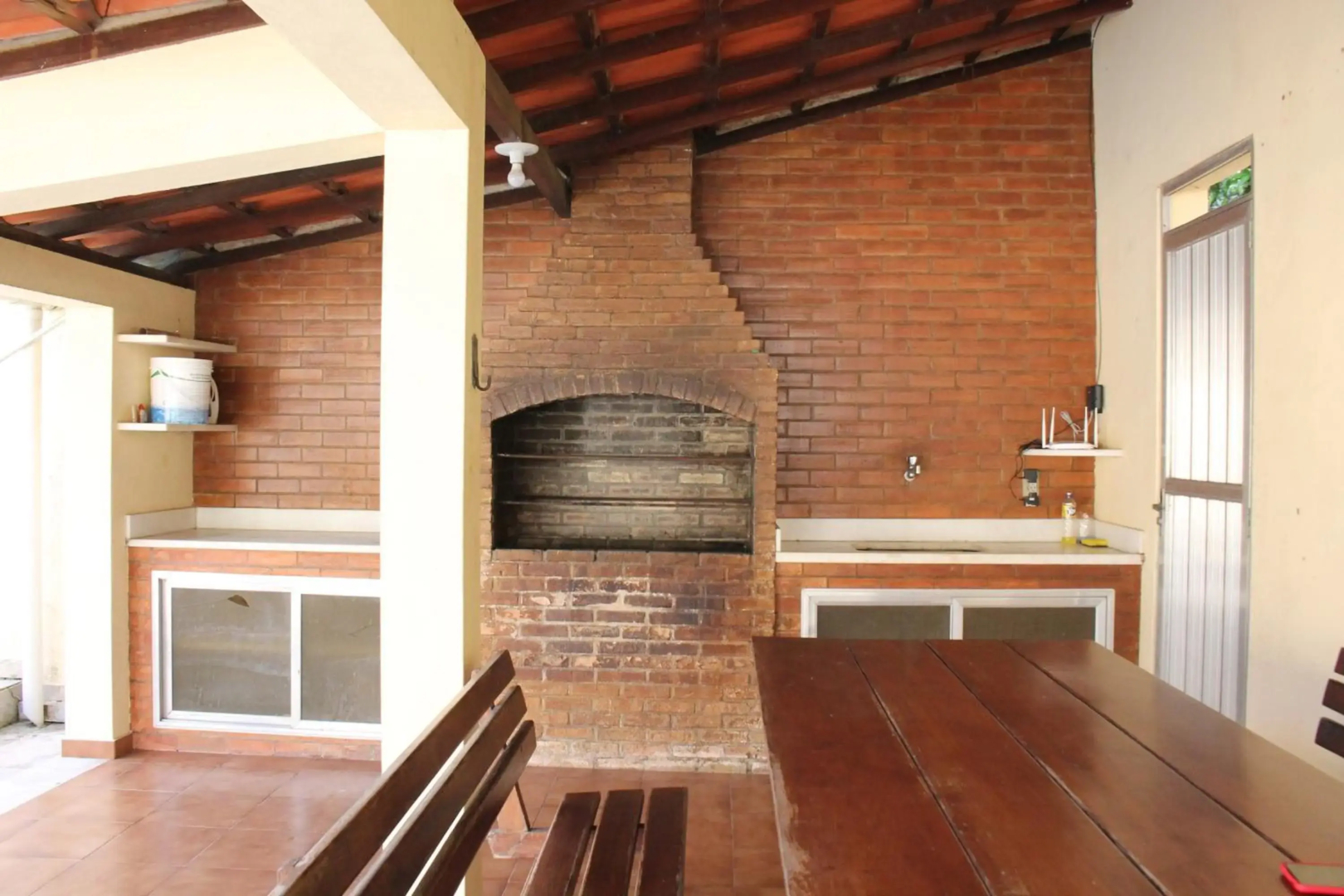 Casa muito espaçosa privativa com Piscina, Churrasqueira e área gourmet