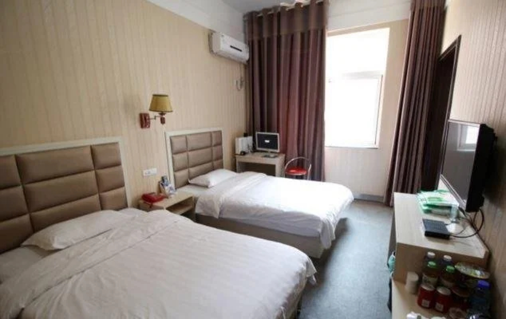 Xingrui Chain Hotel Kaifeng Tongxu Wenwei Road