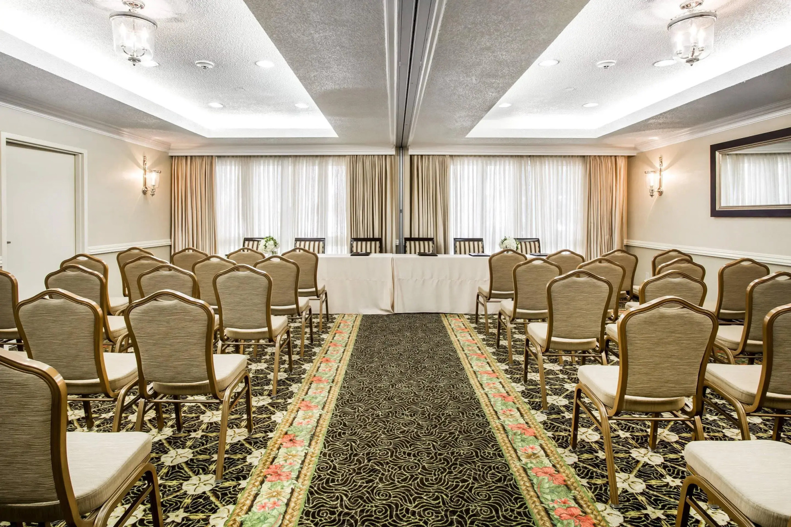 Comfort Suites Paradise Island