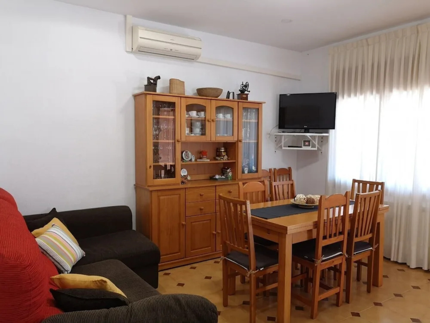 Casa ideal para familias con piscina y parque