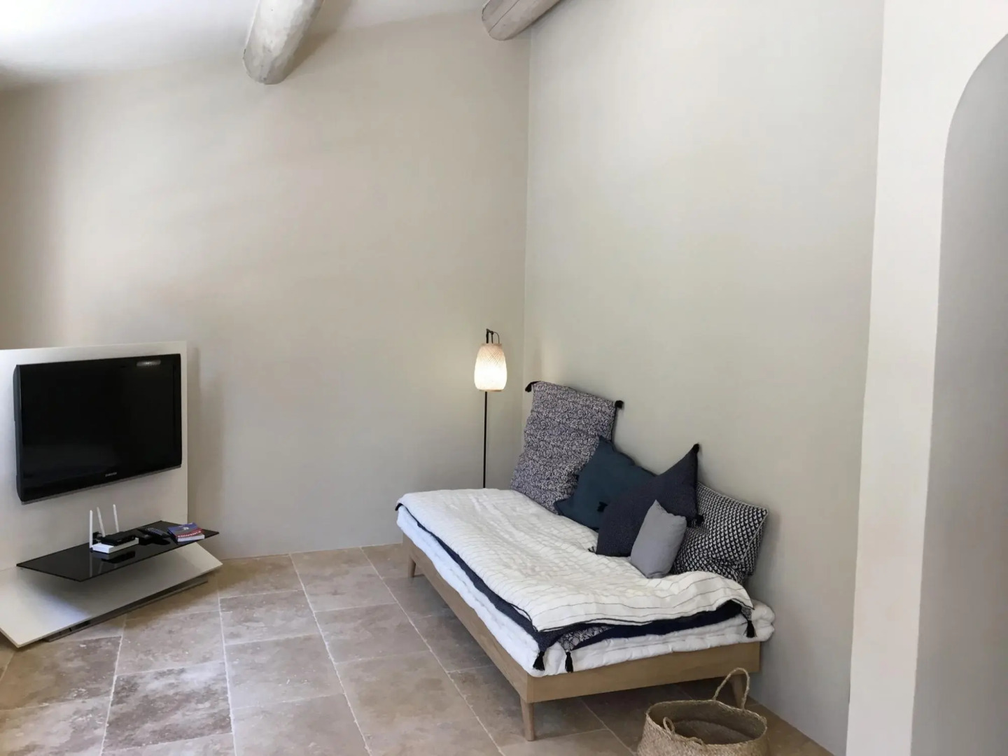 Beautiful Villa With air Conditioning, Large Private Swimming Pool and Near St. Remy-de-provence