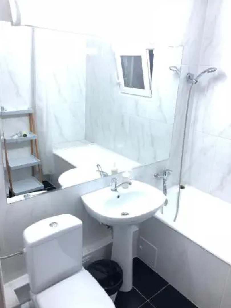 HATS by GREEN APARTMENT