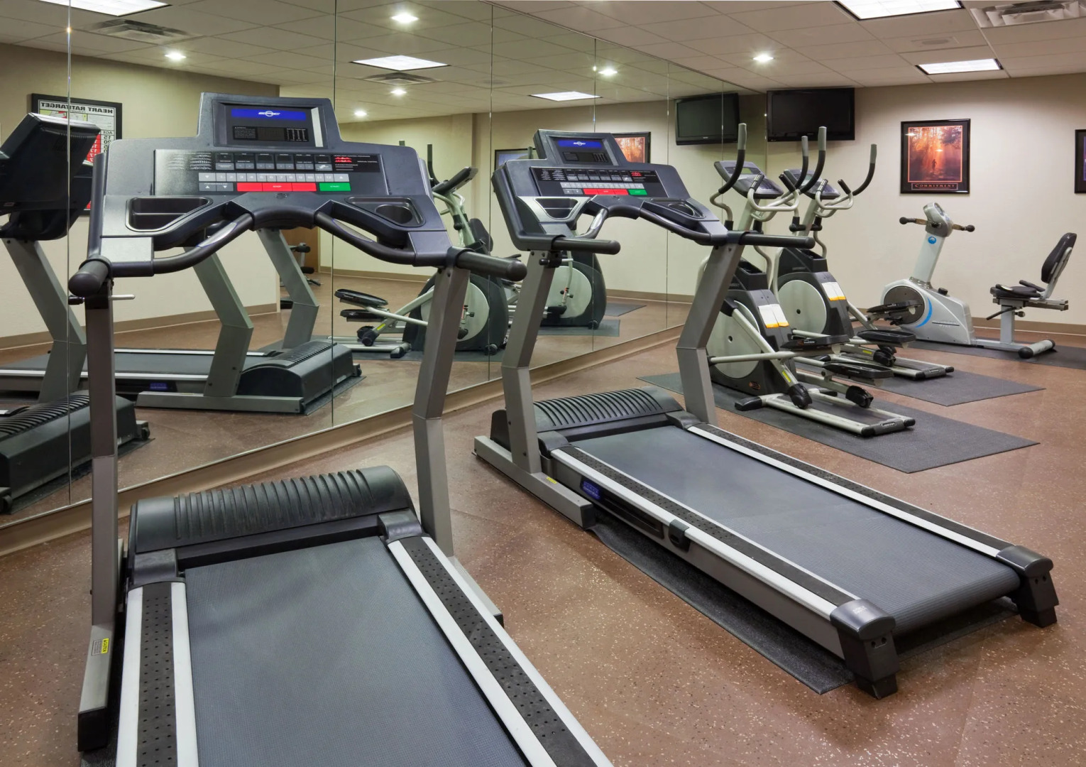 Holiday Inn Express Hotel and Suites Mankato East by IHG