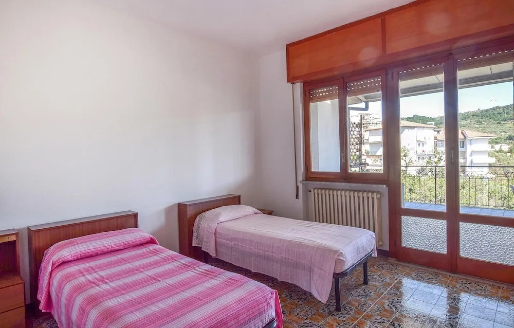 Amazing Apartment in Montepaone With 4 Bedrooms