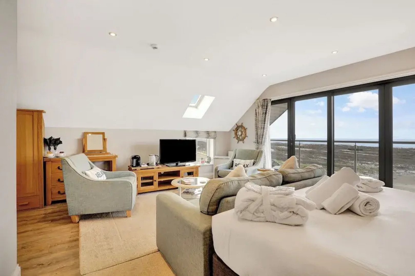 Captain's Cove - North East Escapes