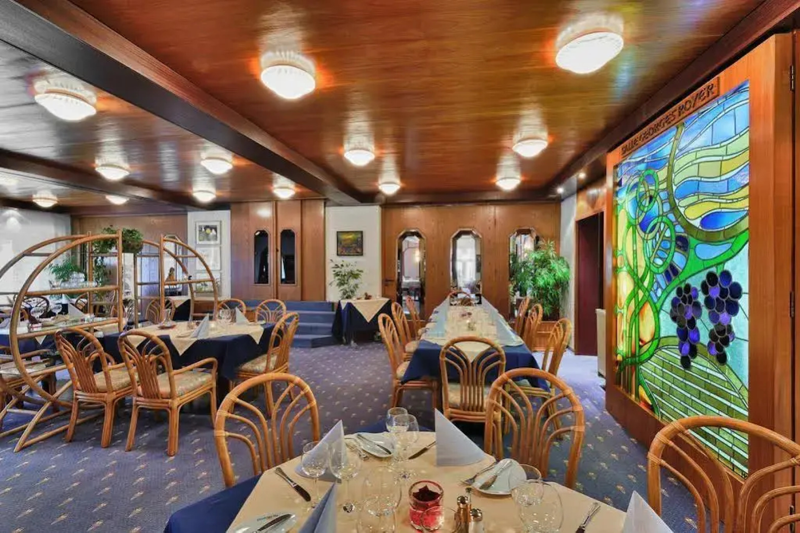 Hotel & Restaurant Hessischer Hof