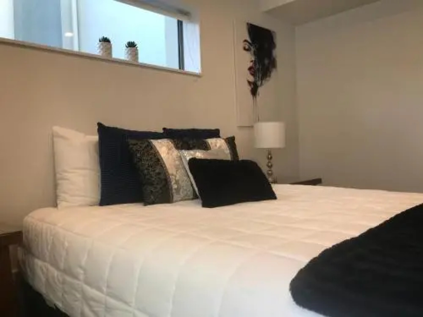 Oxley's Waterfront Luxury Apartment