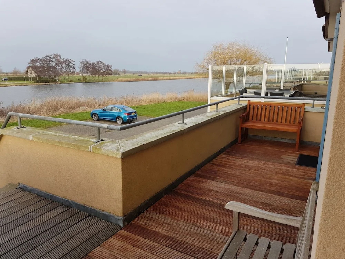 Exclusive Holiday Home Floating on a Lake in Friesland