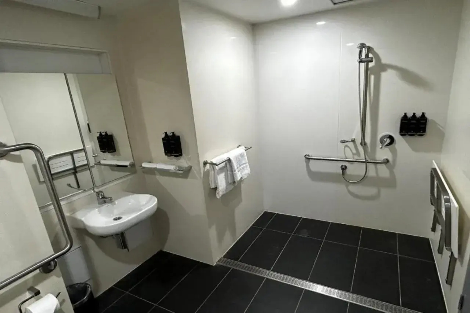 Ibis Darwin Airport Hotel