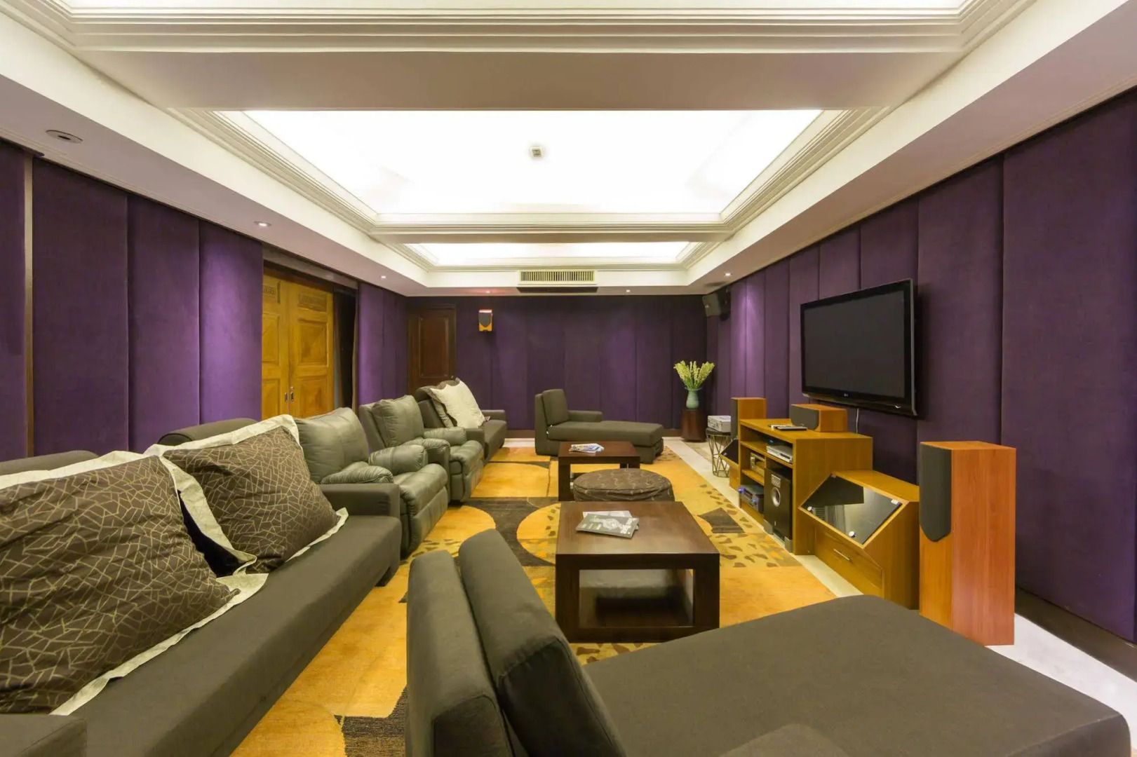 Nirwana Villa Estate