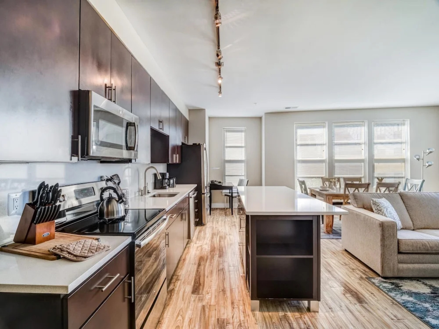 Global Luxury Suites in Sterling