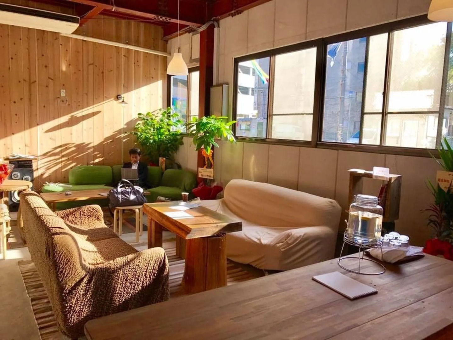 fan ABURATSU Sports Bar & Hostel