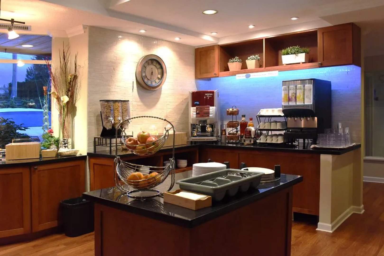 Gibsons Garden Hotel