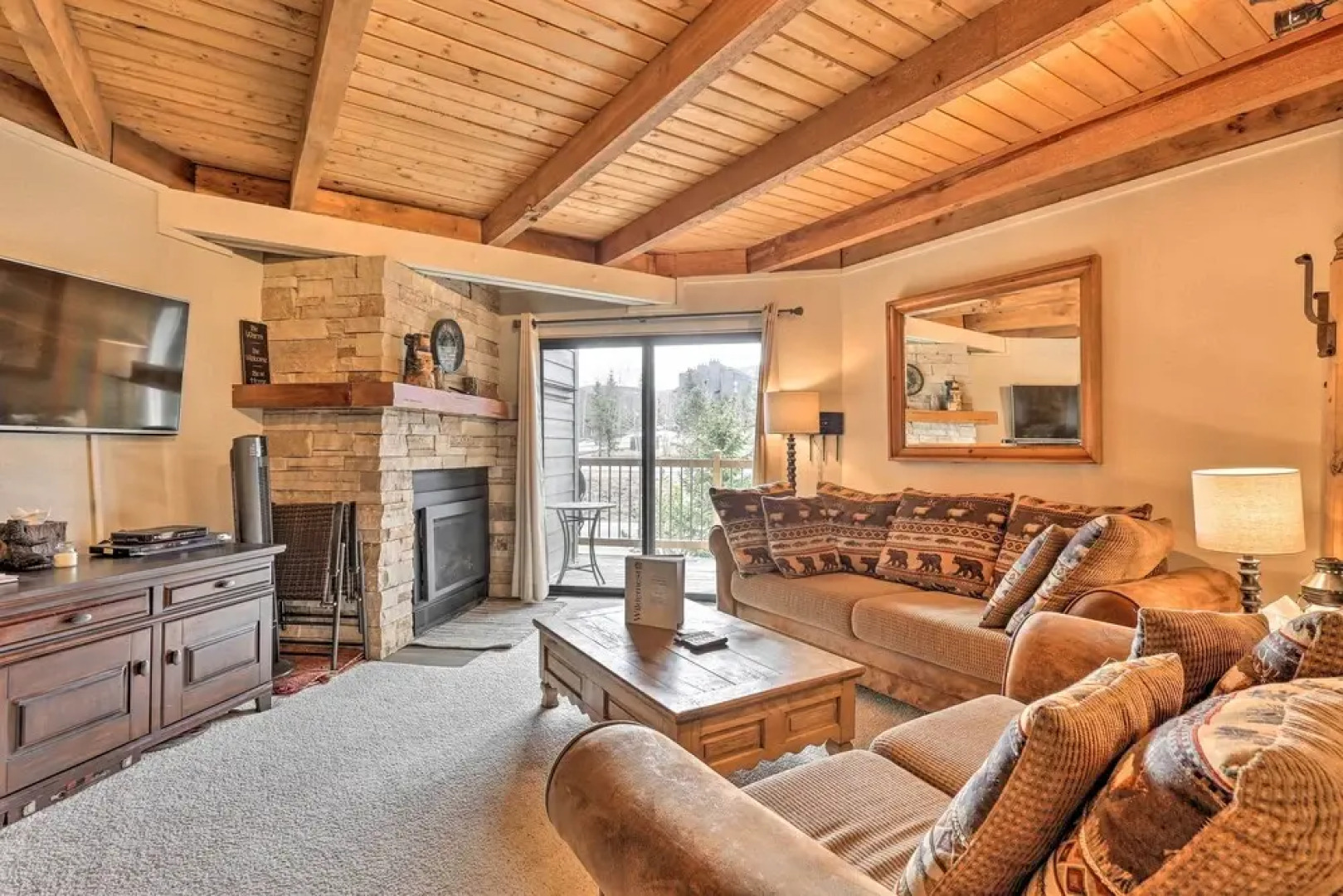 Ski & Hike: Mtn-view Condo in Silverthorne!