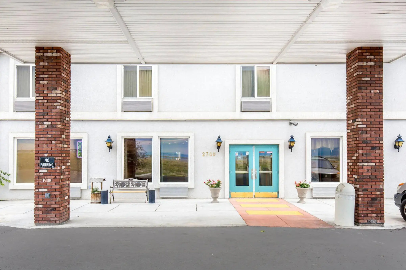 Helena Inn Airport