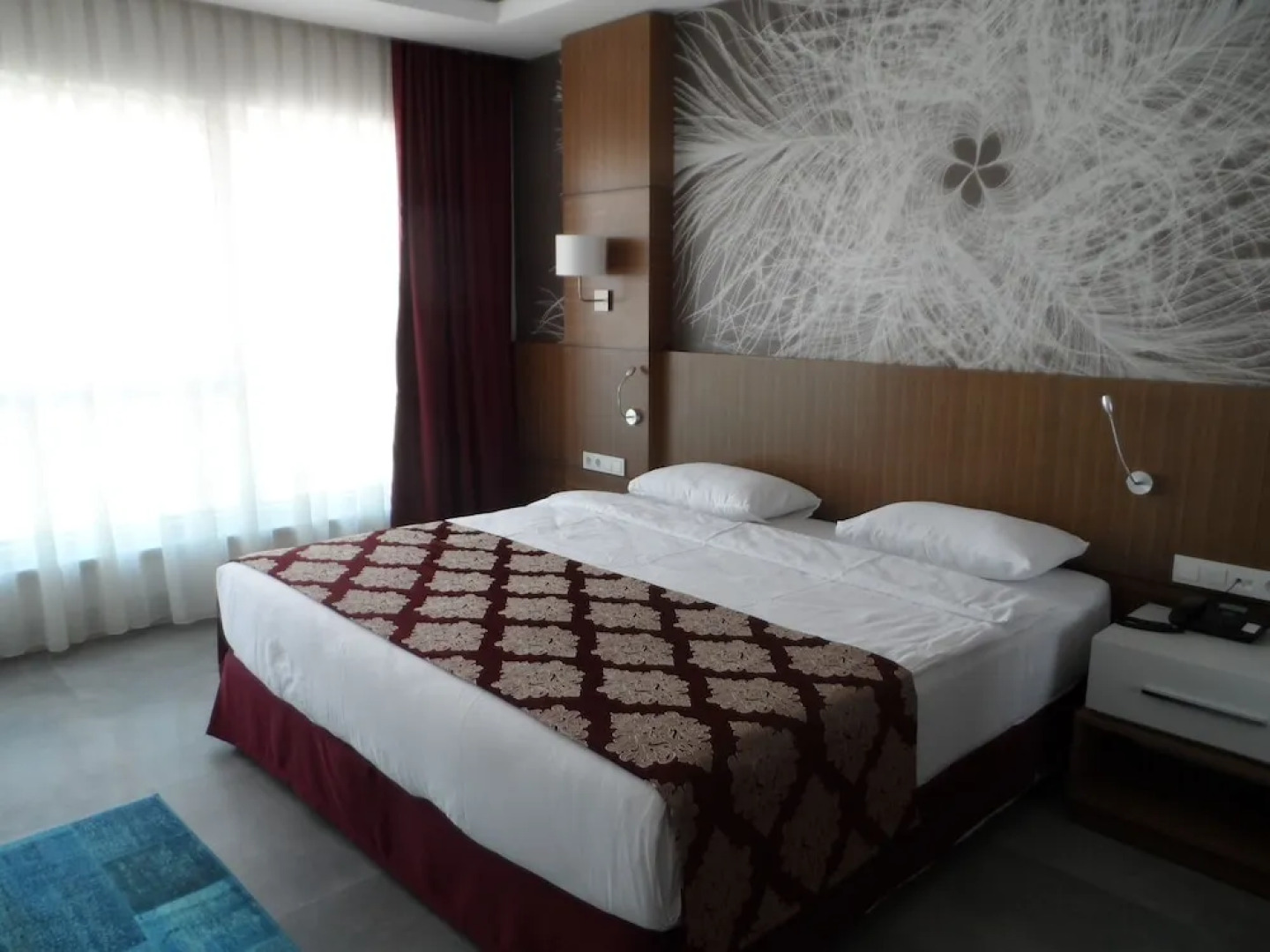 Marine Suites and Spa