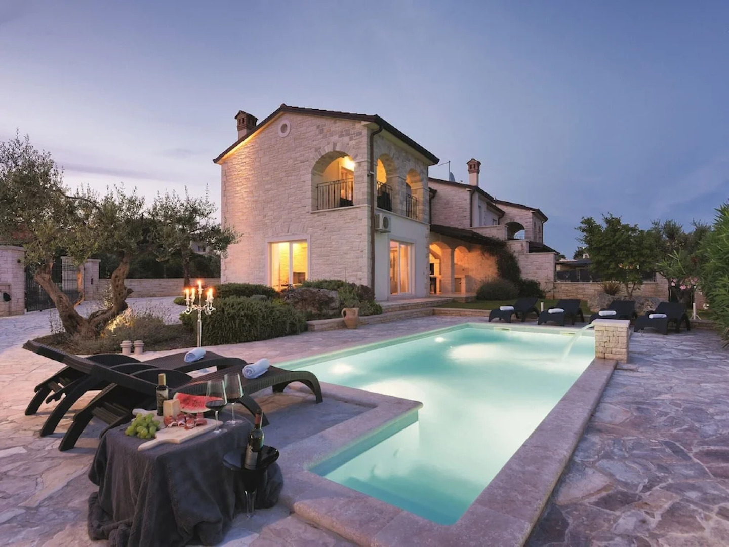 Beautiful Villa With Garden, Private Heated Pool, Whirlpool, Sauna, Near Rovinj