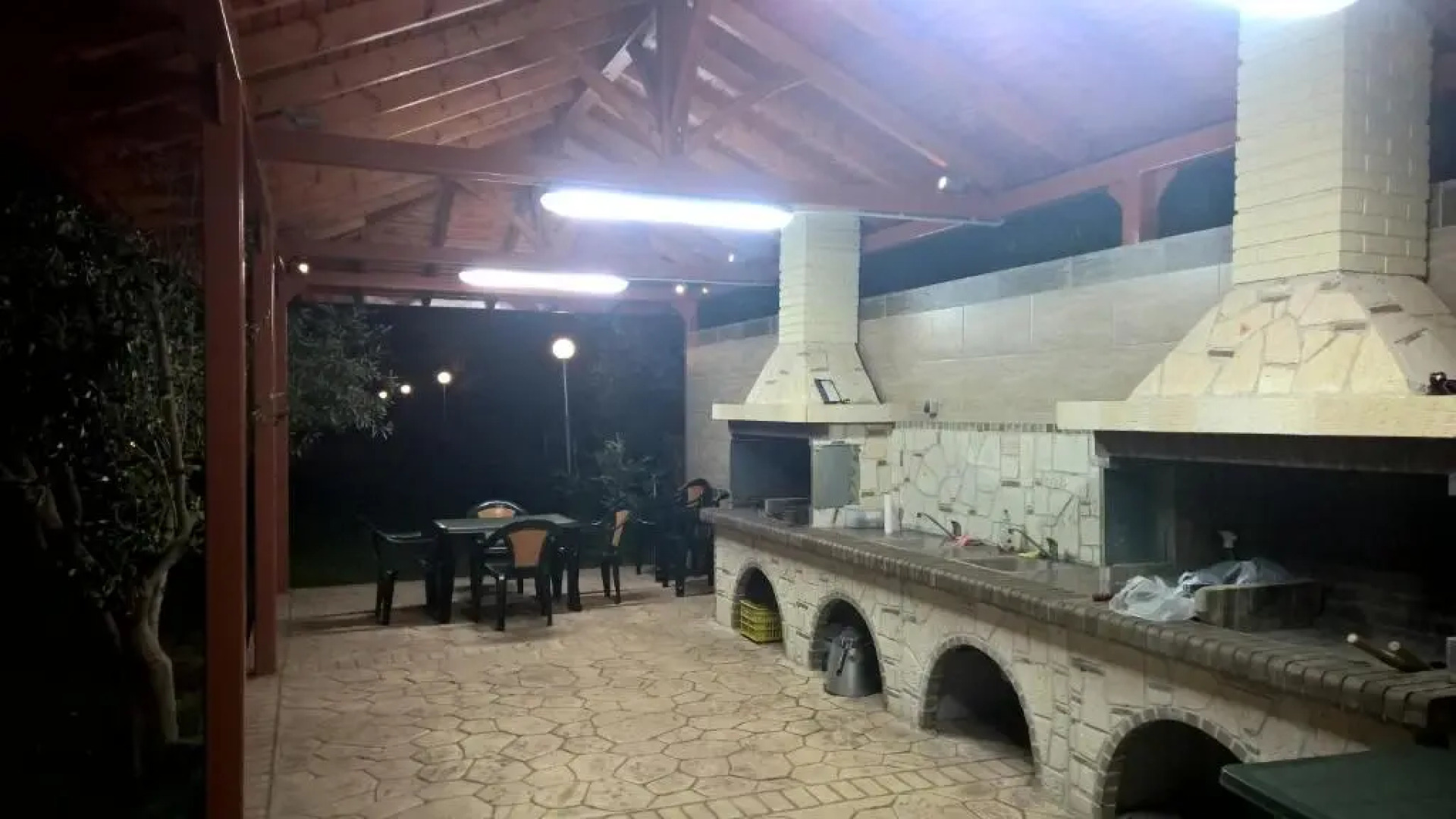 Gaia Studios & Apartments