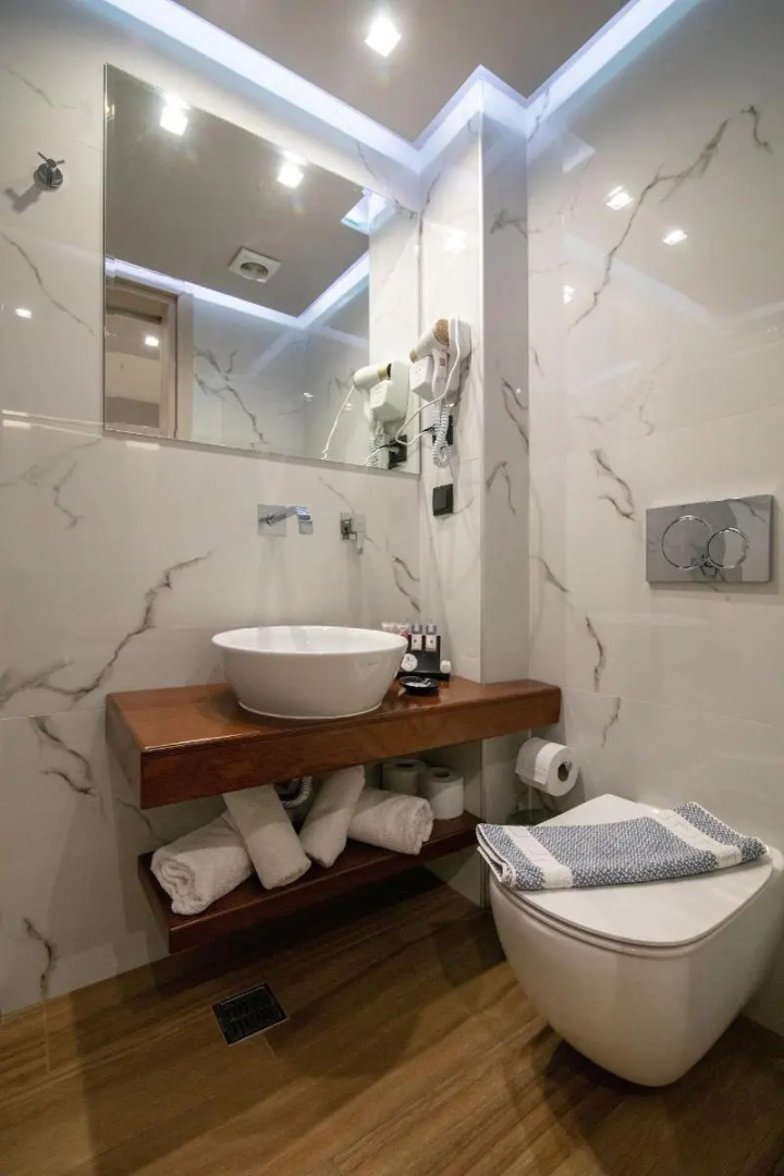 Aianteion Bay Luxury Hotel & Suites