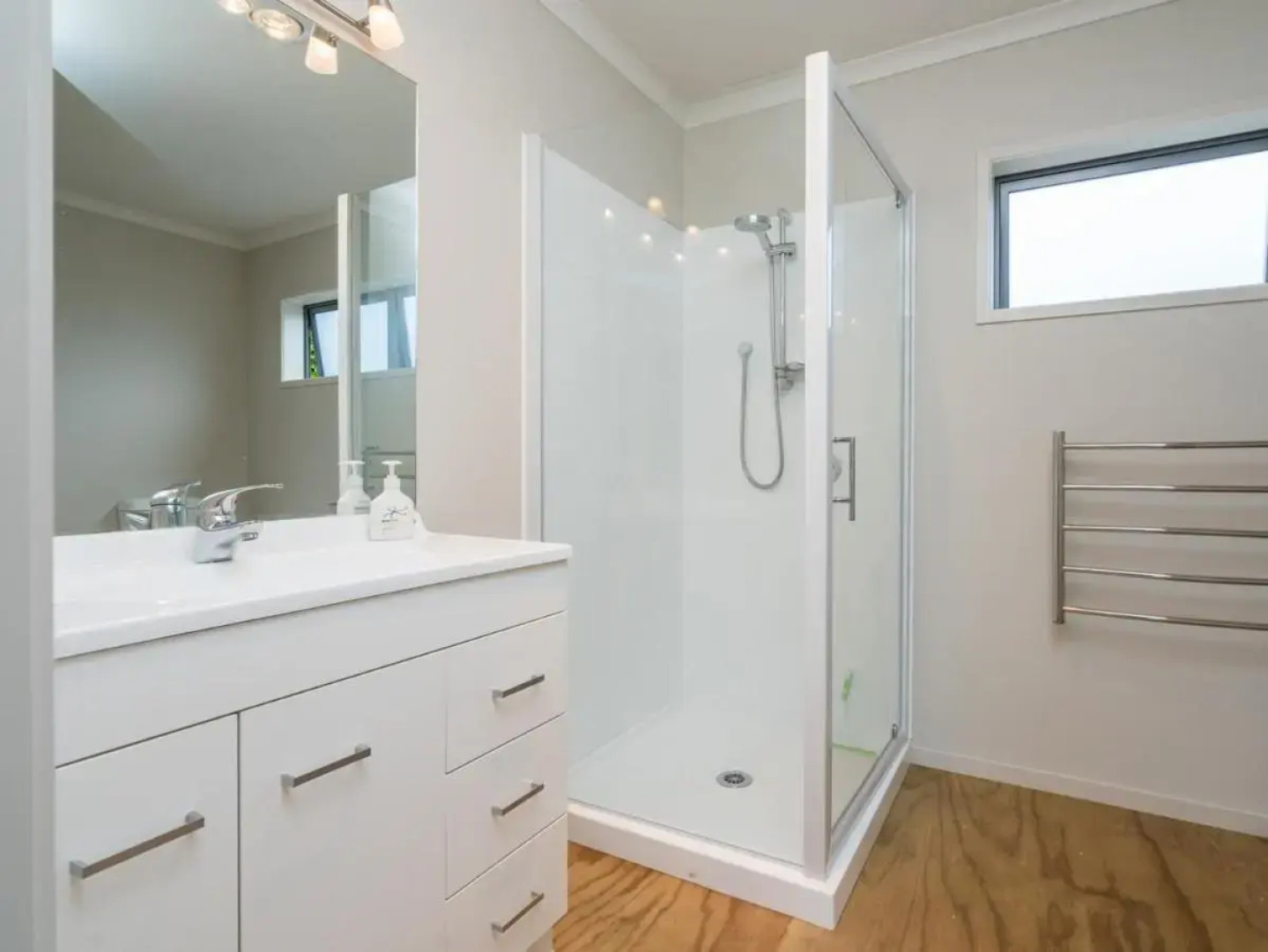 Driftwood Views - Mangawhai Heads Holiday Home