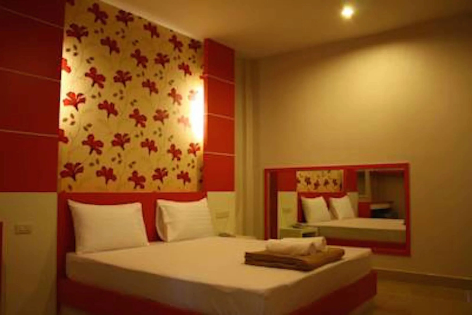 Sabai EZ Hotel