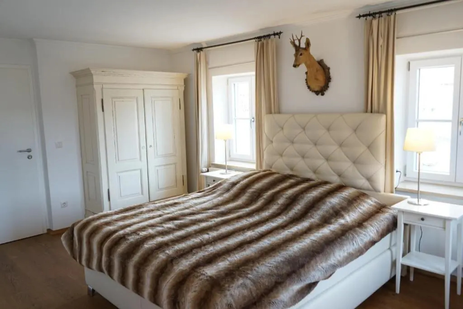 Mara Restaurant & Hotel