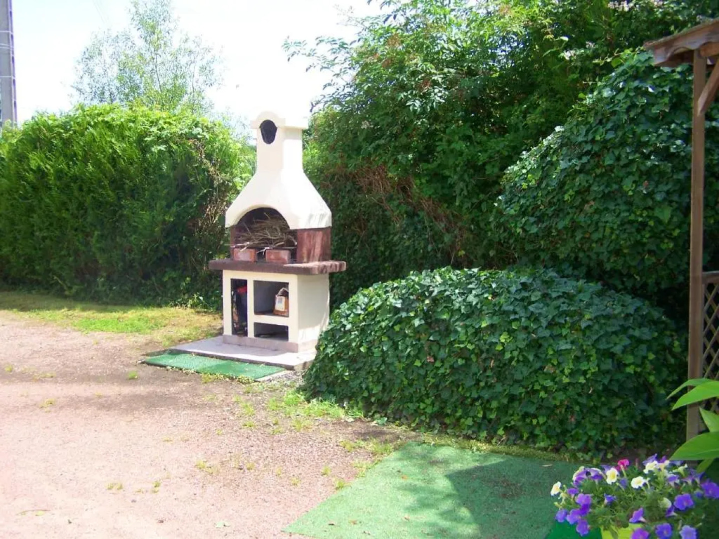Maison de 2 chambres avec jardin amenage et wifi a La Chapelle aux Choux