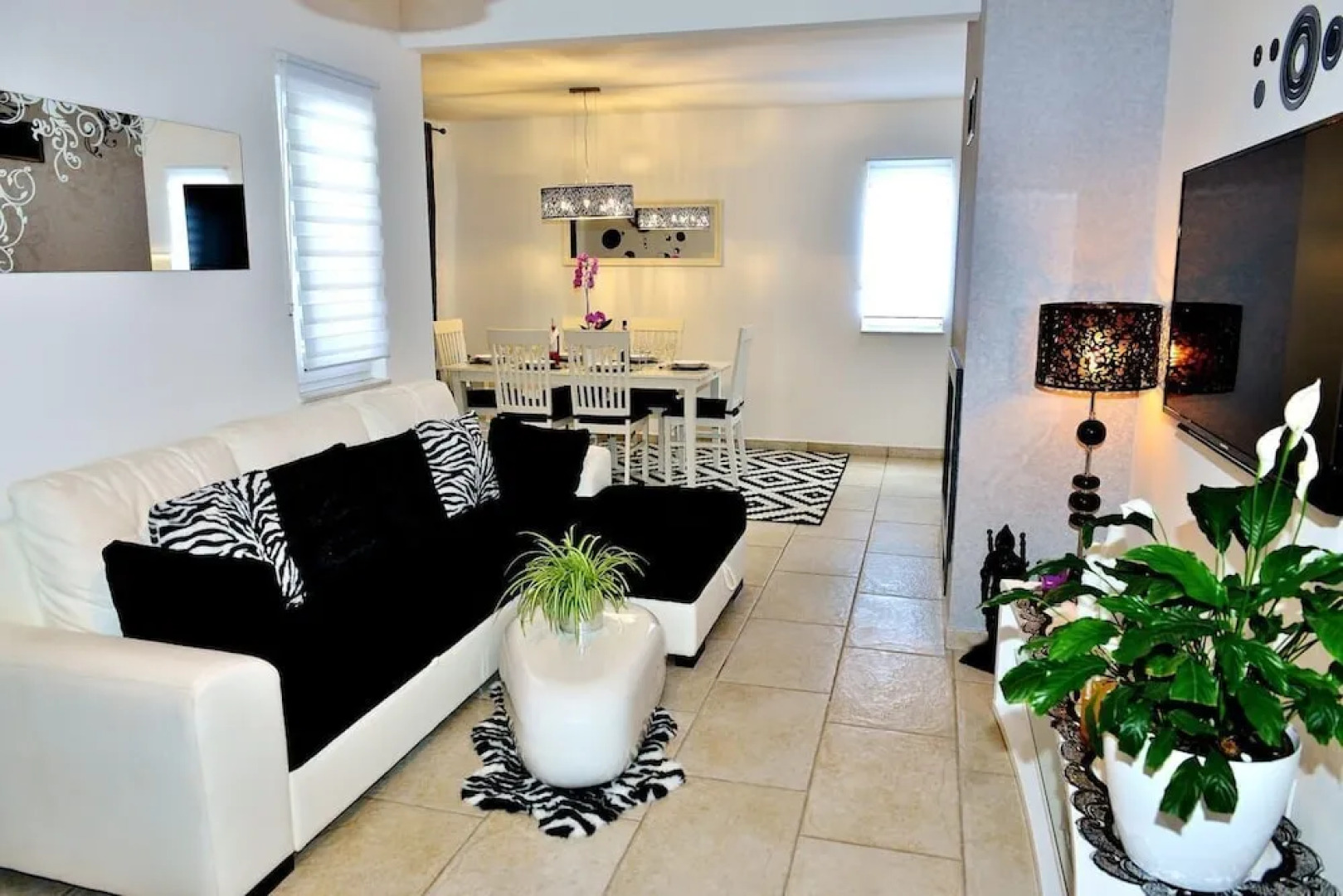 Villa Doris With Heated Pool gym and Kids Playground