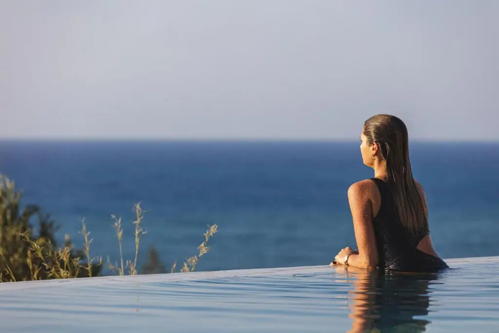 Bohemian Villas with Private Infinity Pool, Jacuzzi & Seaview, 15min from City Center