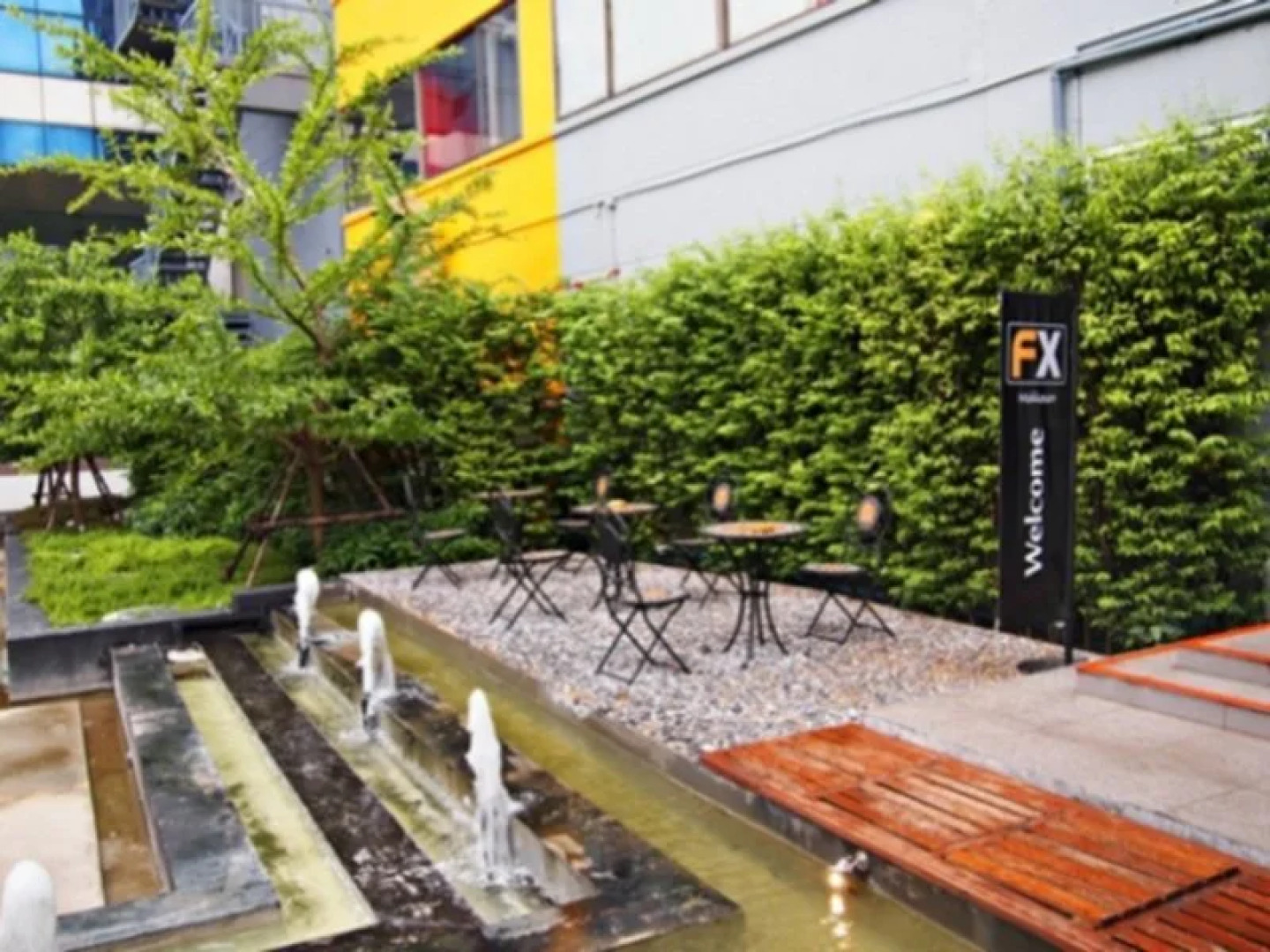 D Varee Xpress Makkasan