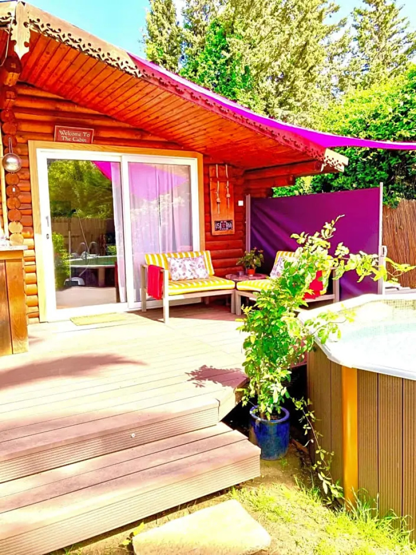 Romantic Private Cabin